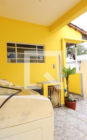 Casa à venda com 370m², 5 quartos e 1 vagaLavanderia