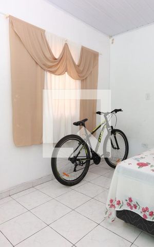 Casa à venda com 370m², 5 quartos e 1 vagaQuarto 2 Casa 1