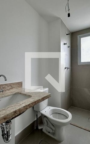 Apartamento à venda com 136m², 4 quartos e 2 vagas Apartamento à venda com 136m², 4 quartos e 2 vagasBanheiro Suíte 2