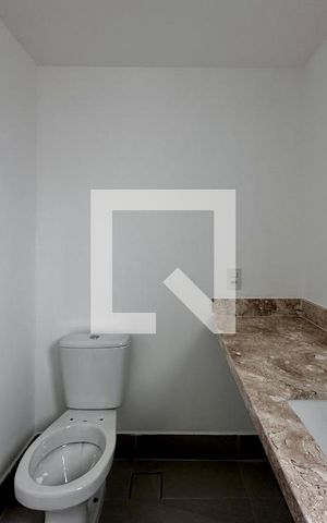 Apartamento à venda com 136m², 4 quartos e 2 vagas Apartamento à venda com 136m², 4 quartos e 2 vagasBanheiro Suíte 1
