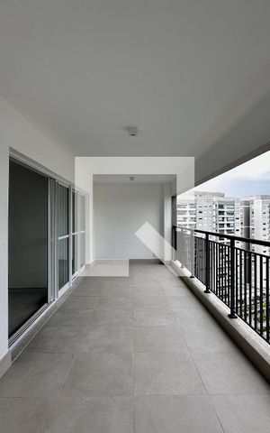 Apartamento à venda com 136m², 4 quartos e 2 vagas Apartamento à venda com 136m², 4 quartos e 2 vagasVaranda