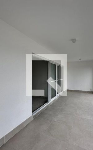 Apartamento à venda com 136m², 4 quartos e 2 vagas Apartamento à venda com 136m², 4 quartos e 2 vagasVaranda