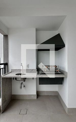 Apartamento à venda com 136m², 4 quartos e 2 vagas Apartamento à venda com 136m², 4 quartos e 2 vagasVaranda