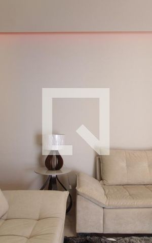 Casa à venda com 360m², 5 quartos e 3 vagasCasa 2 | Sala