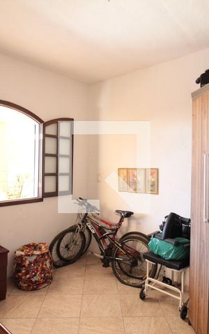 Casa à venda com 360m², 5 quartos e 3 vagasCasa 1 | Quarto de Serviço