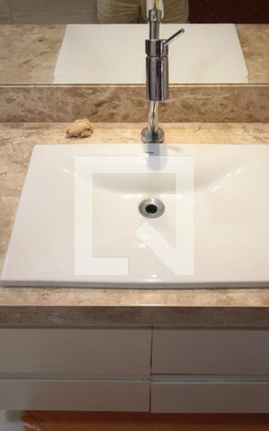 Casa à venda com 360m², 5 quartos e 3 vagasCasa 2 | Banheiro Social