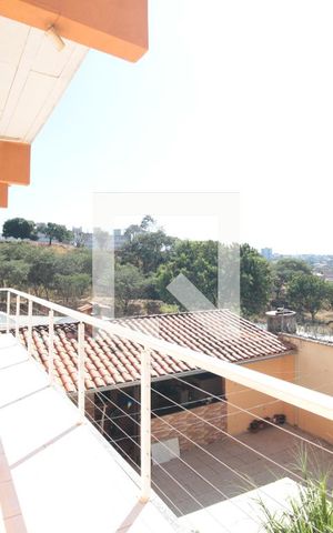Casa à venda com 360m², 5 quartos e 3 vagasCasa 1 | Varanda