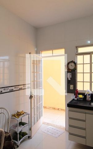 Casa à venda com 360m², 5 quartos e 3 vagasCasa 1 | Cozinha