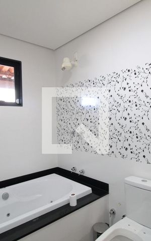 Casa à venda com 360m², 5 quartos e 3 vagasCasa 2 | Banheiro da Suite