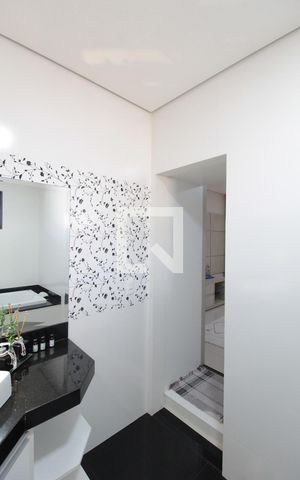 Casa à venda com 360m², 5 quartos e 3 vagasCasa 2 | Banheiro da Suite