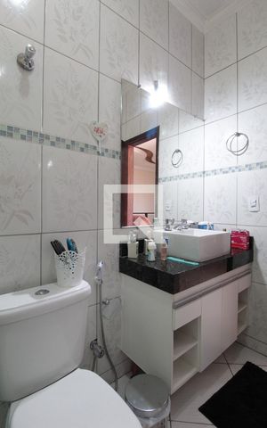 Casa à venda com 360m², 5 quartos e 3 vagasCasa 1 | Banheiro Social