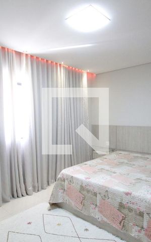 Casa à venda com 360m², 5 quartos e 3 vagasCasa 2 | Suite