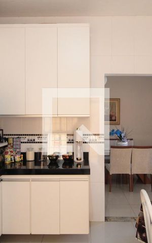 Casa à venda com 360m², 5 quartos e 3 vagasCasa 1 | Cozinha