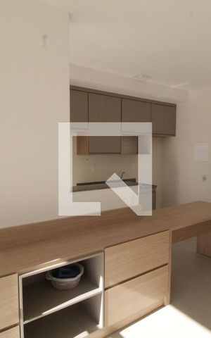 Apartamento para alugar com 72m², 2 quartos e 1 vagaSala