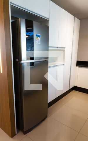 Casa de condomínio para alugar com 164m², 3 quartos e 2 vagasCozinha - geladeira