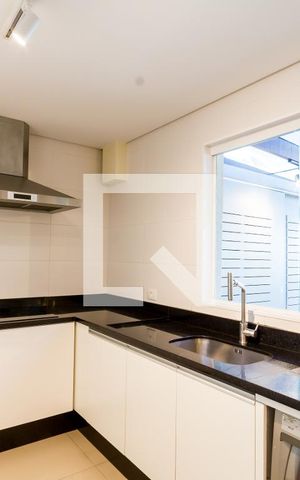 Casa de condomínio para alugar com 164m², 3 quartos e 2 vagasCozinha