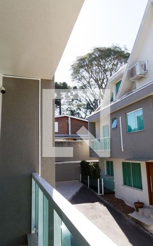 Casa de condomínio para alugar com 164m², 3 quartos e 2 vagasSacada