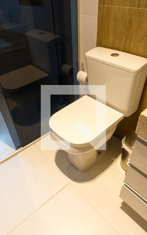 Casa de condomínio para alugar com 164m², 3 quartos e 2 vagasBanheiro da Suíte