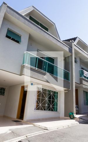Casa de condomínio para alugar com 164m², 3 quartos e 2 vagasFachada