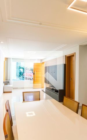 Casa de condomínio para alugar com 164m², 3 quartos e 2 vagasSala