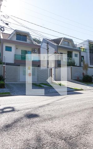 Casa de condomínio para alugar com 164m², 3 quartos e 2 vagasFachada condomínio