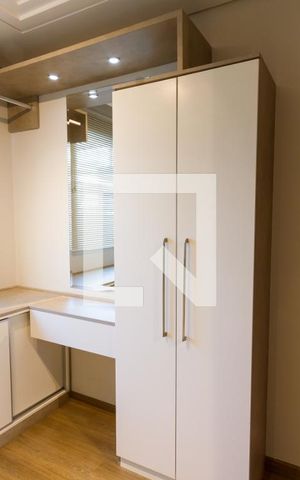 Casa de condomínio para alugar com 164m², 3 quartos e 2 vagasCloset