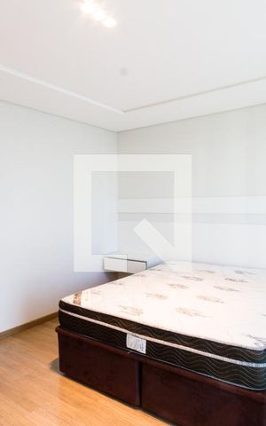 Casa de condomínio para alugar com 164m², 3 quartos e 2 vagasSuíte