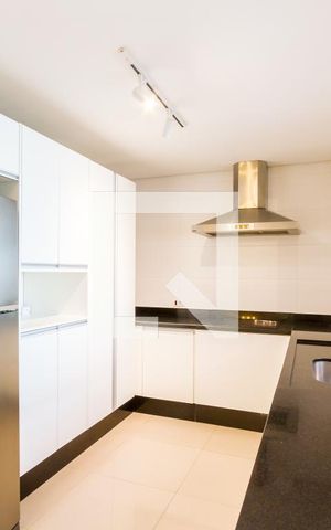 Casa de condomínio para alugar com 164m², 3 quartos e 2 vagasCozinha