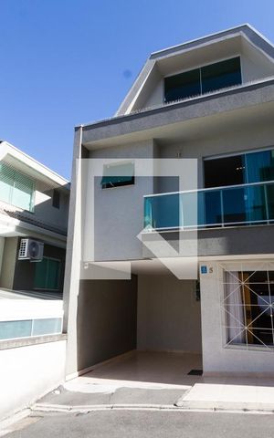 Casa de condomínio para alugar com 164m², 3 quartos e 2 vagasFachada