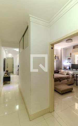 Apartamento à venda com 84m², 2 quartos e 1 vagaCorredor