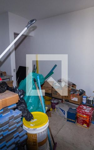 Casa à venda com 330m², 3 quartos e 4 vagas Casa à venda com 330m², 3 quartos e 4 vagasQuartinho da bagunça