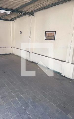 Casa à venda com 214m², 5 quartos e 10 vagas Casa à venda com 214m², 5 quartos e 10 vagasÁrea comum