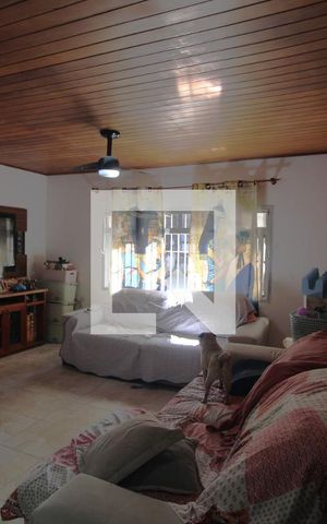 Casa à venda com 300m², 3 quartos e 4 vagasSala