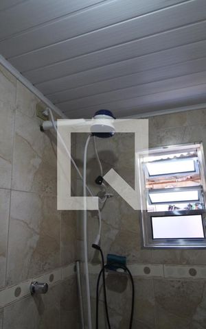 Casa à venda com 300m², 3 quartos e 4 vagasChuveiro banheiro da suíte