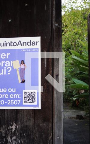 Casa à venda com 213m², 4 quartos e 3 vagasEntrada Casa