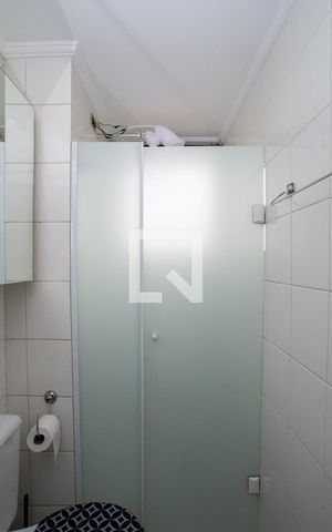 Apartamento para alugar com 56m², 2 quartos e 1 vaga Apartamento para alugar com 56m², 2 quartos e 1 vagaBanheiro Corredor