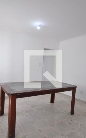 Casa para alugar com 160m², 3 quartos e 2 vagasSala