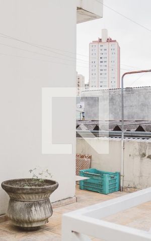 Casa à venda com 130m², 3 quartos e 2 vagas Casa à venda com 130m², 3 quartos e 2 vagasTerraço