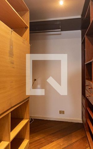 Apartamento para alugar com 180m², 4 quartos e 3 vagas Apartamento para alugar com 180m², 4 quartos e 3 vagasCloset da Suíte 1