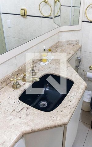 Apartamento para alugar com 180m², 4 quartos e 3 vagas Apartamento para alugar com 180m², 4 quartos e 3 vagasBanheiro da Suíte 1