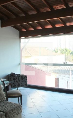 Casa para alugar com 200m², 3 quartos e 4 vagasVaranda Localizada no 2 andar