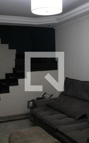 Casa para alugar com 200m², 3 quartos e 4 vagasSala
