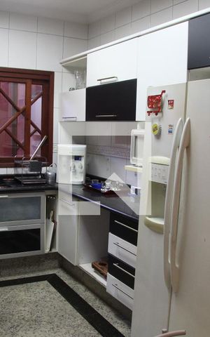 Casa para alugar com 200m², 3 quartos e 4 vagasCozinha