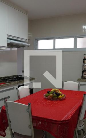 Apartamento à venda com 166m², 3 quartos e 2 vagasCozinha