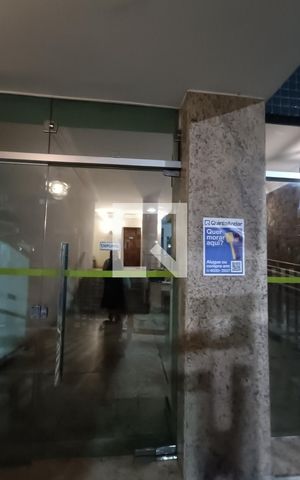 Apartamento à venda com 278m², 4 quartos e 1 vaga Apartamento à venda com 278m², 4 quartos e 1 vagaFachada com cartaz QA