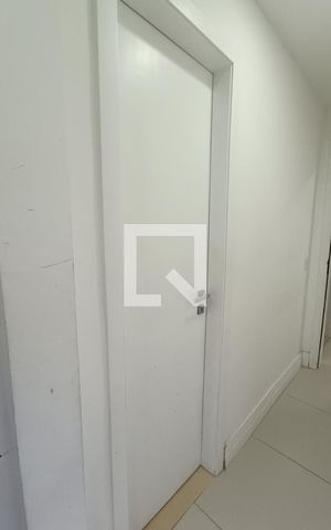 Apartamento à venda com 278m², 4 quartos e 1 vaga Apartamento à venda com 278m², 4 quartos e 1 vagaQuarto serviço