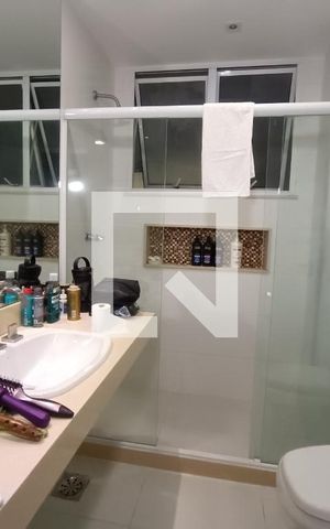 Apartamento à venda com 278m², 4 quartos e 1 vaga Apartamento à venda com 278m², 4 quartos e 1 vagaSuíte 3 banheiro