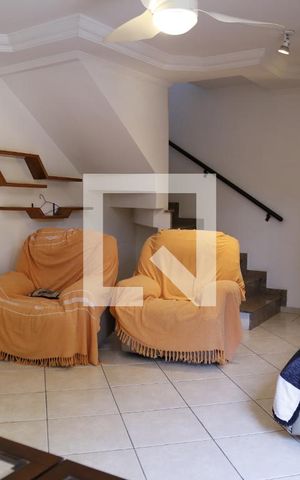Casa para alugar com 135m², 4 quartos e 2 vagasSala