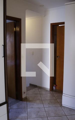 Casa para alugar com 135m², 4 quartos e 2 vagasHall