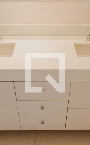Apartamento para alugar com 130m², 2 quartos e 2 vagasBanheiro da Suíte 2